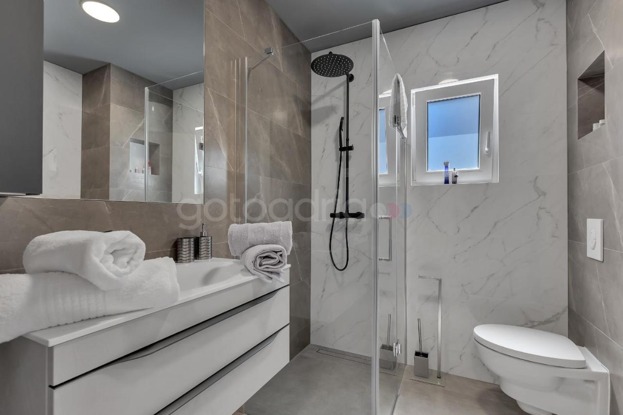 Apartment Luxury Seaview Luki - Free Parking Makarska